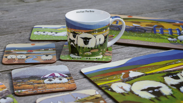Kleine Tischsets, Coasters und Tassen von Tom Joe aus Irland. Ein "Must have" für alle, die Freunde von lustigen und farbenfrohen Schafen sind...